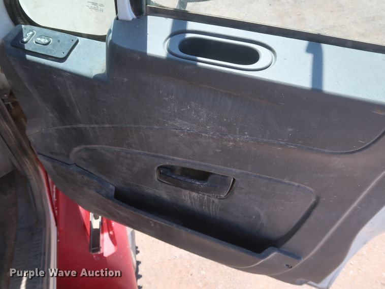 image for item DK3680 2012 International TranStar 8600  semi truck