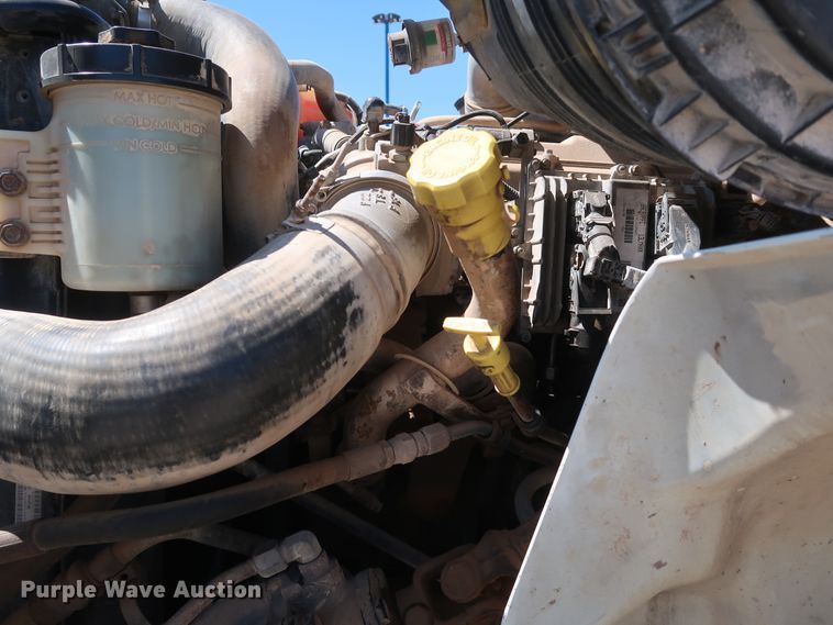 image for item DK3680 2012 International TranStar 8600  semi truck