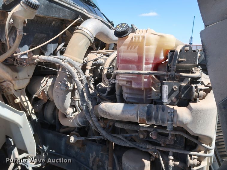 image for item DK3680 2012 International TranStar 8600  semi truck