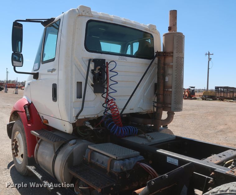 image for item DK3680 2012 International TranStar 8600  semi truck