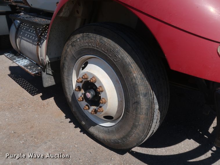 image for item DK3680 2012 International TranStar 8600  semi truck