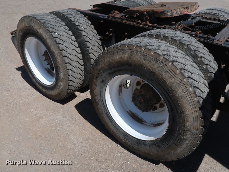 image for item DK3680 2012 International TranStar 8600  semi truck