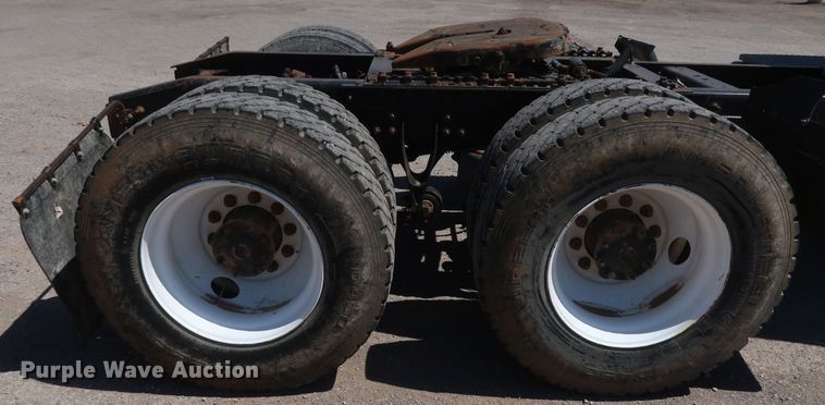 image for item DK3680 2012 International TranStar 8600  semi truck