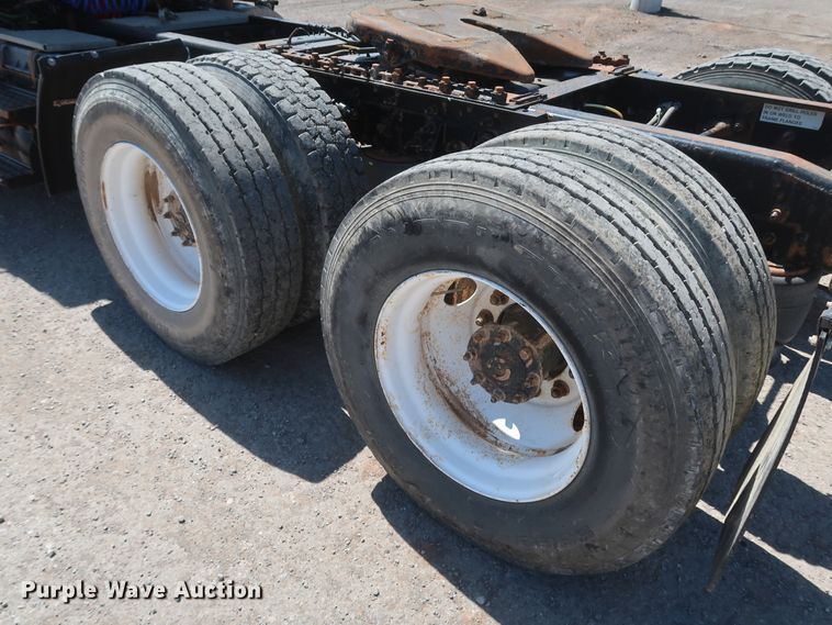 image for item DK3680 2012 International TranStar 8600  semi truck