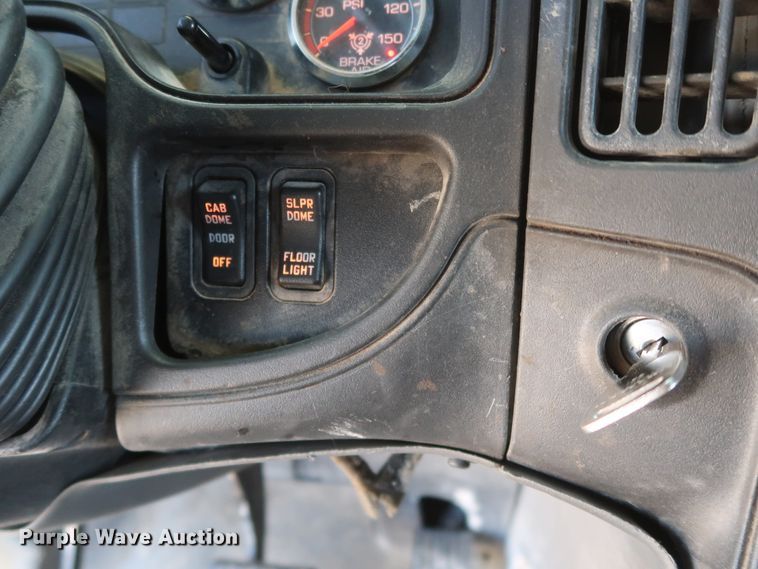 image for item DK3681 2012 International ProStar Plus 122  semi truck