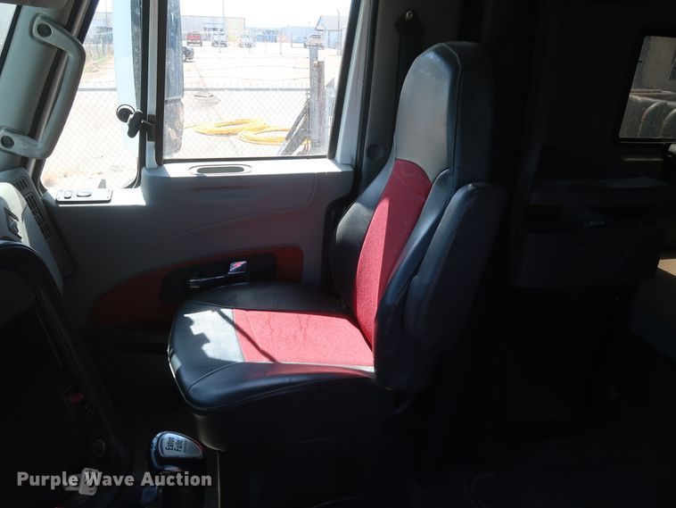 image for item DK3681 2012 International ProStar Plus 122  semi truck