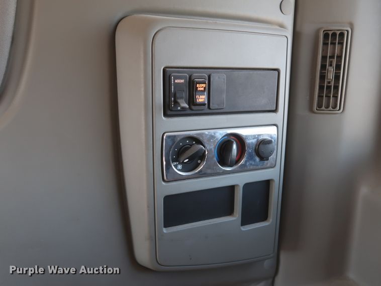 image for item DK3681 2012 International ProStar Plus 122  semi truck