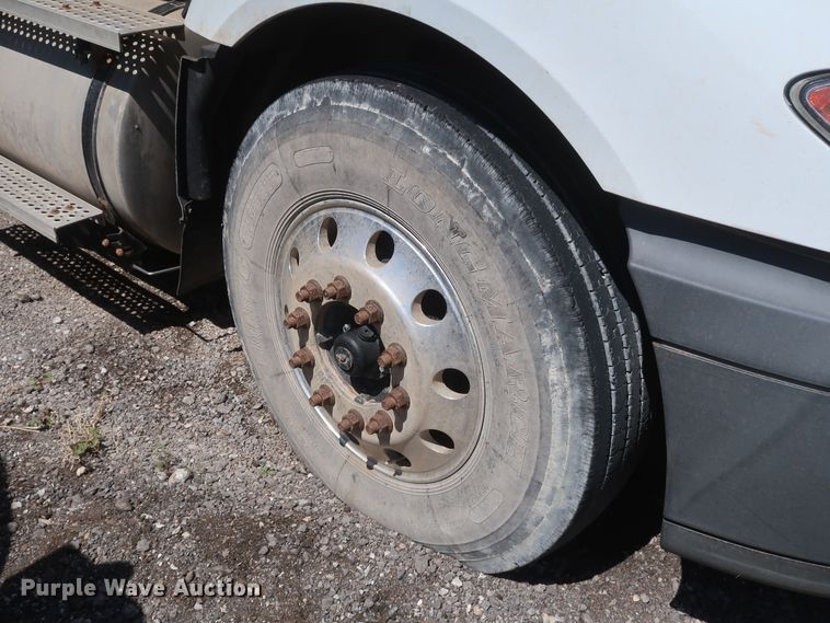 image for item DK3681 2012 International ProStar Plus 122  semi truck