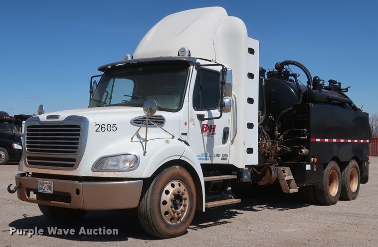 image for item DK3682 2011 Freightliner Business Class M2 112  vacuum truck