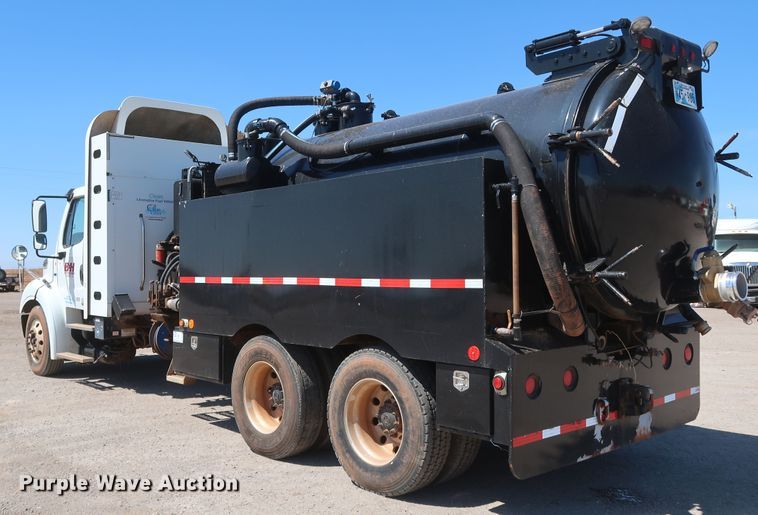 image for item DK3682 2011 Freightliner Business Class M2 112  vacuum truck