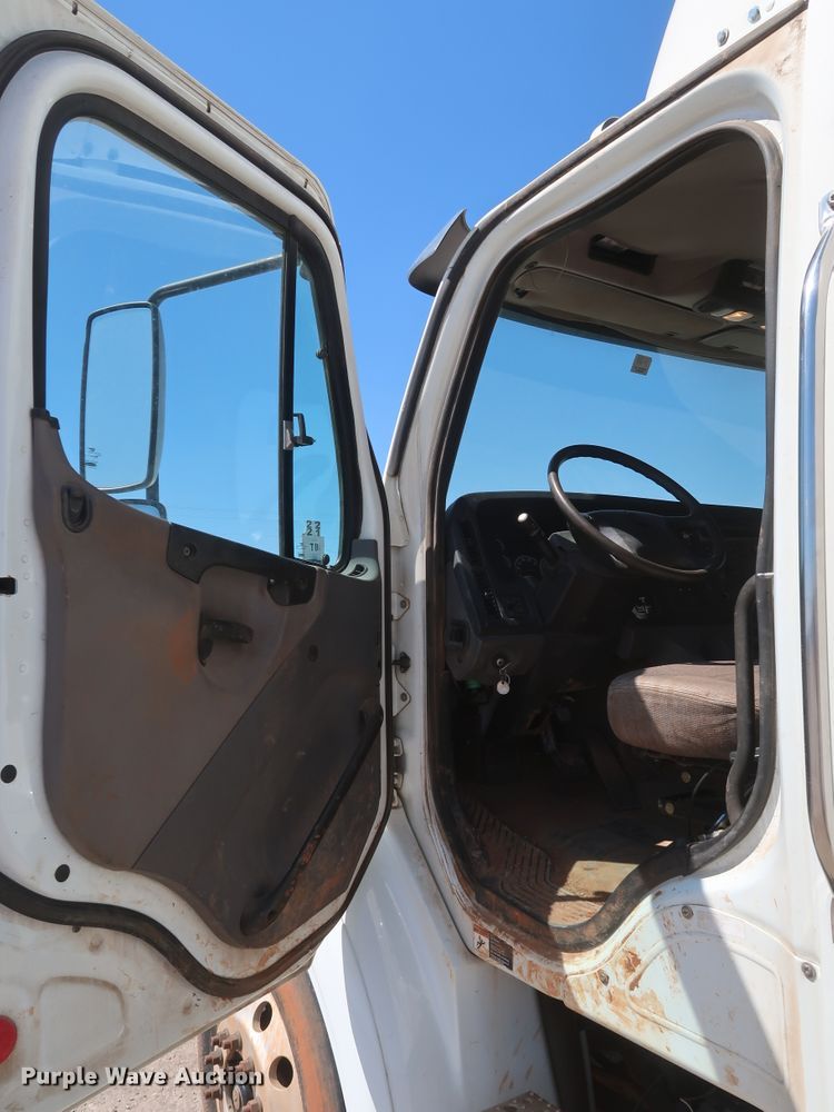 image for item DK3682 2011 Freightliner Business Class M2 112  vacuum truck