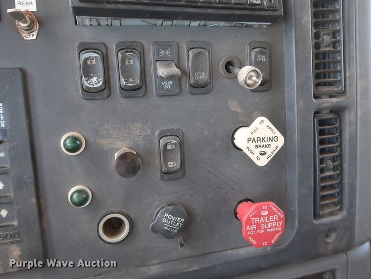 image for item DK3682 2011 Freightliner Business Class M2 112  vacuum truck