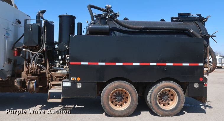 image for item DK3682 2011 Freightliner Business Class M2 112  vacuum truck