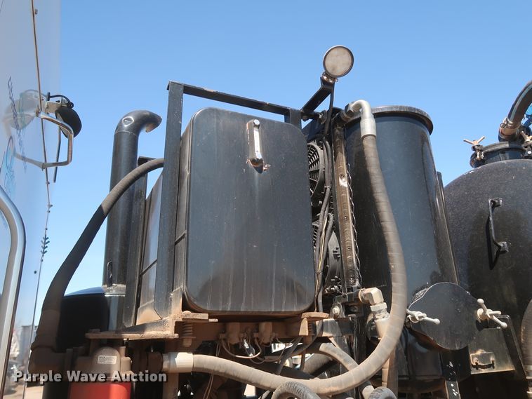 image for item DK3682 2011 Freightliner Business Class M2 112  vacuum truck