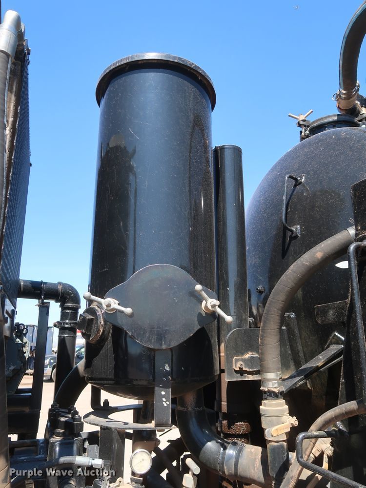 image for item DK3682 2011 Freightliner Business Class M2 112  vacuum truck