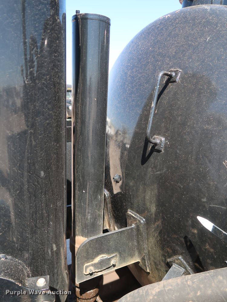 image for item DK3682 2011 Freightliner Business Class M2 112  vacuum truck