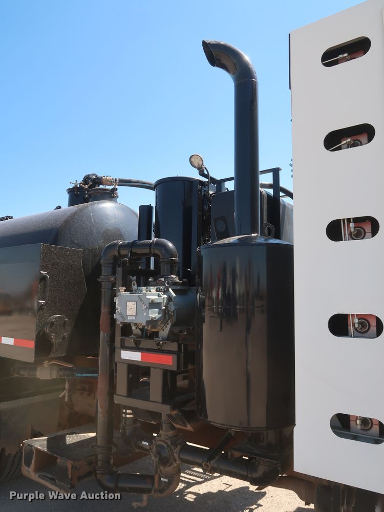 image for item DK3682 2011 Freightliner Business Class M2 112  vacuum truck