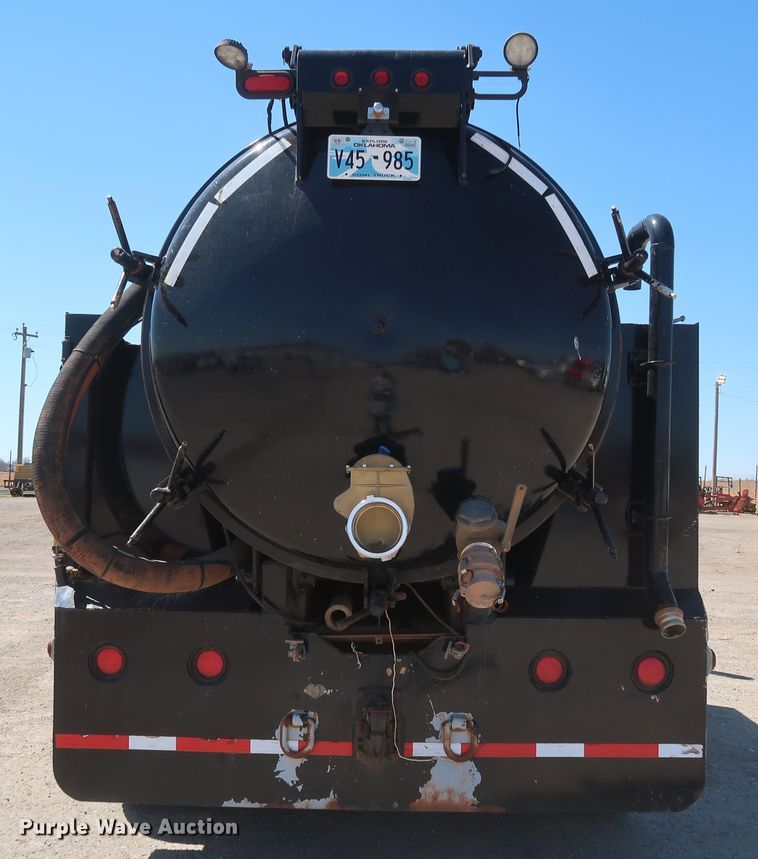 image for item DK3682 2011 Freightliner Business Class M2 112  vacuum truck