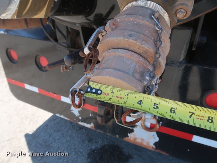 image for item DK3682 2011 Freightliner Business Class M2 112  vacuum truck