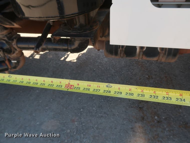 image for item DK3682 2011 Freightliner Business Class M2 112  vacuum truck