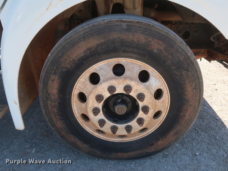 image for item DK3682 2011 Freightliner Business Class M2 112  vacuum truck