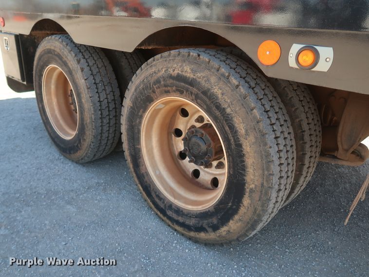 image for item DK3682 2011 Freightliner Business Class M2 112  vacuum truck