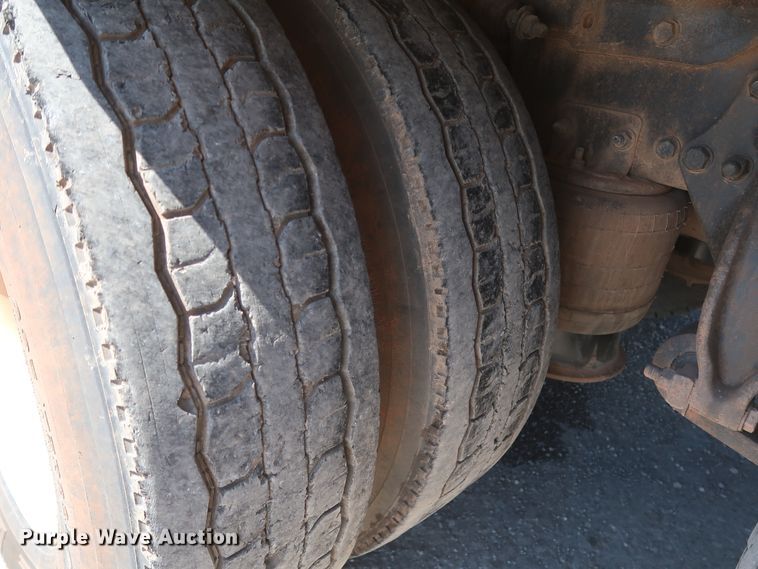 image for item DK3682 2011 Freightliner Business Class M2 112  vacuum truck