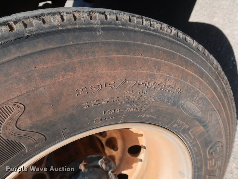 image for item DK3682 2011 Freightliner Business Class M2 112  vacuum truck