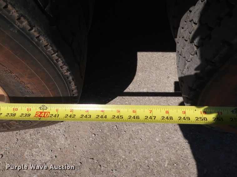 image for item DK3682 2011 Freightliner Business Class M2 112  vacuum truck