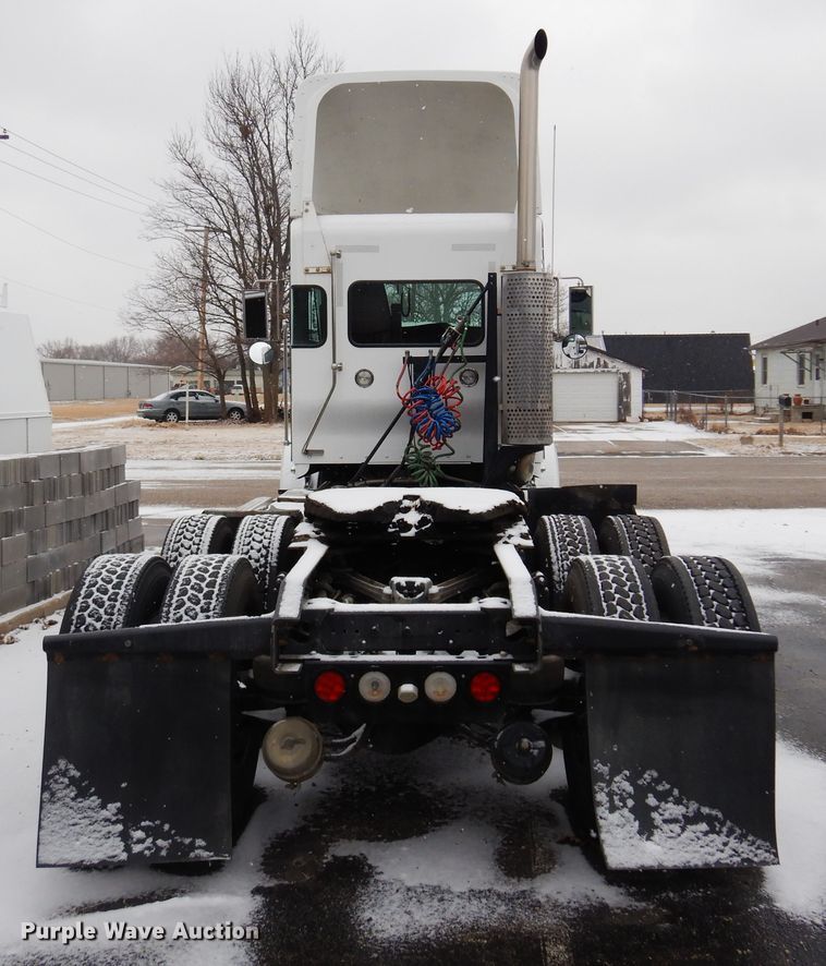 image for item DK4317 2007 Kenworth T800  semi truck