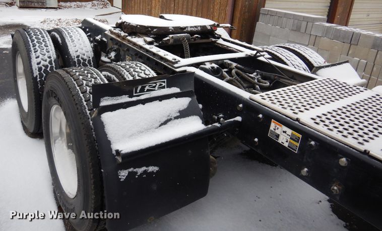 image for item DK4317 2007 Kenworth T800  semi truck