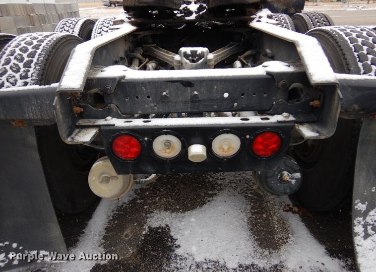 image for item DK4317 2007 Kenworth T800  semi truck