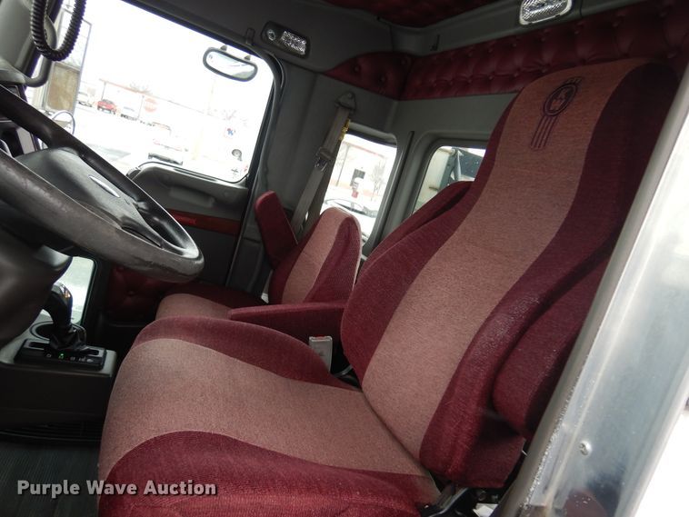 image for item DK4317 2007 Kenworth T800  semi truck