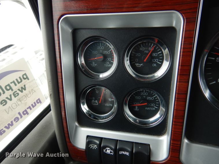 image for item DK4317 2007 Kenworth T800  semi truck