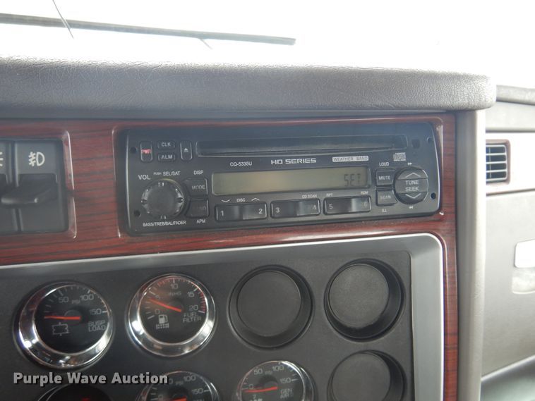 image for item DK4317 2007 Kenworth T800  semi truck