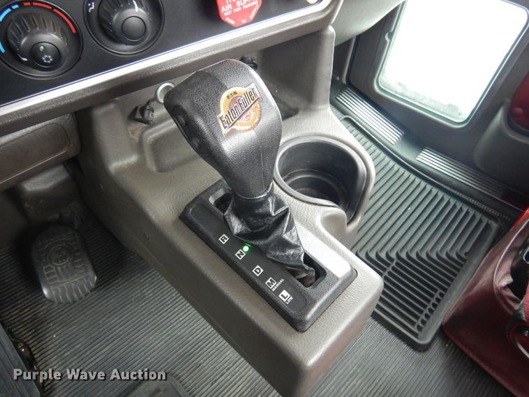 image for item DK4317 2007 Kenworth T800  semi truck