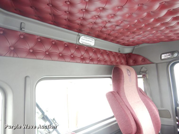 image for item DK4317 2007 Kenworth T800  semi truck