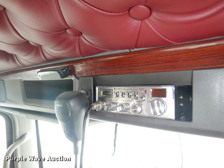 image for item DK4317 2007 Kenworth T800  semi truck