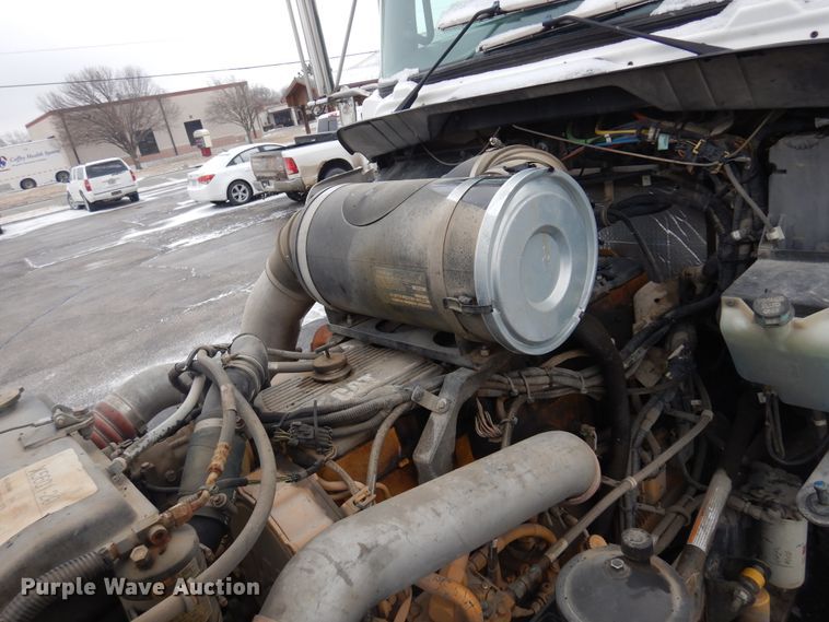 image for item DK4317 2007 Kenworth T800  semi truck