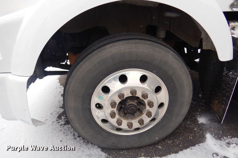 image for item DK4317 2007 Kenworth T800  semi truck