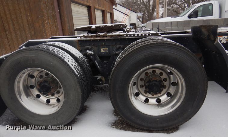 image for item DK4317 2007 Kenworth T800  semi truck