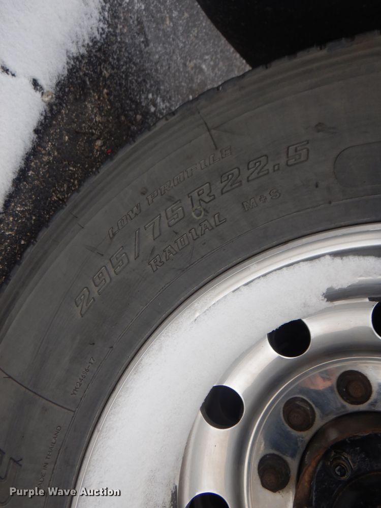 image for item DK4317 2007 Kenworth T800  semi truck