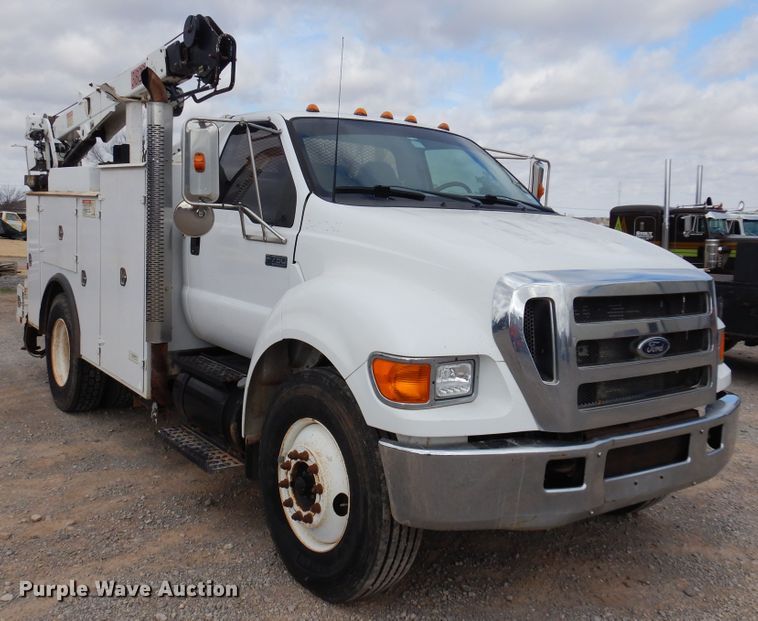 image for item DK4366 2006 Ford F750 Super Duty  utility / service truck