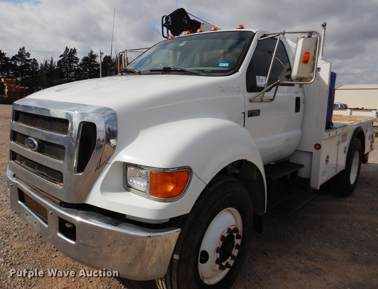 image for item DK4366 2006 Ford F750 Super Duty  utility / service truck