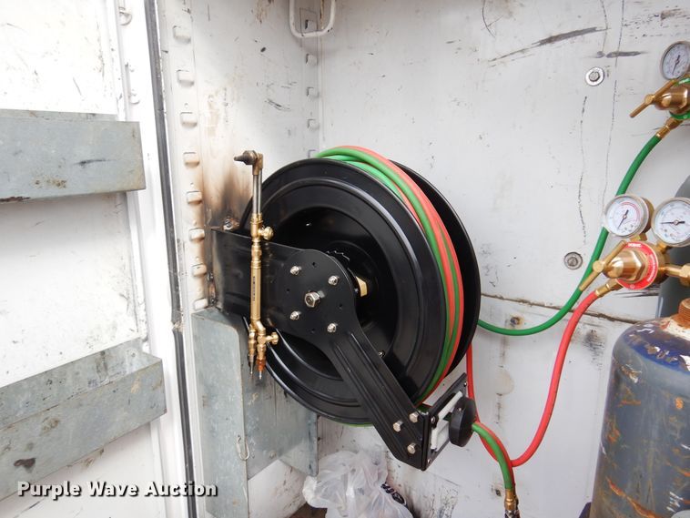 image for item DK4366 2006 Ford F750 Super Duty  utility / service truck