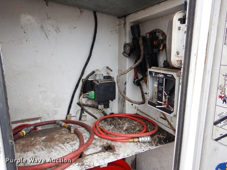 image for item DK4366 2006 Ford F750 Super Duty  utility / service truck