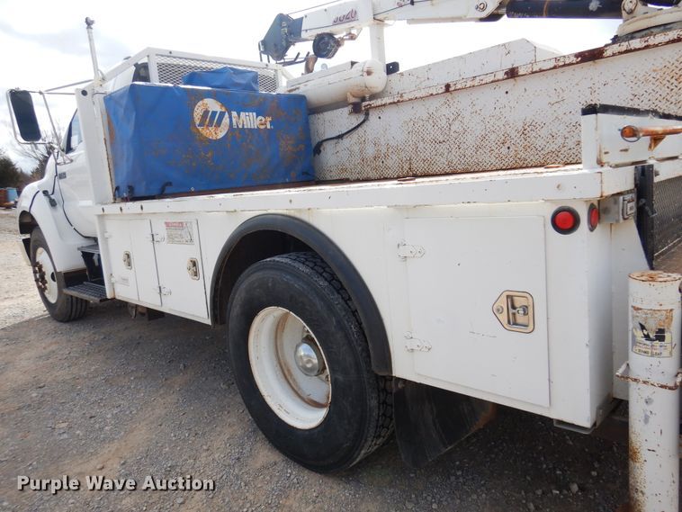 image for item DK4366 2006 Ford F750 Super Duty  utility / service truck