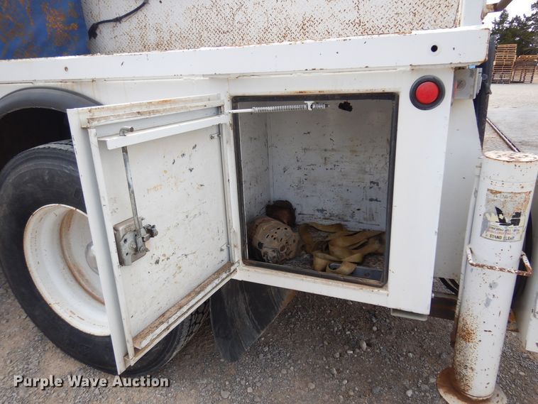 image for item DK4366 2006 Ford F750 Super Duty  utility / service truck