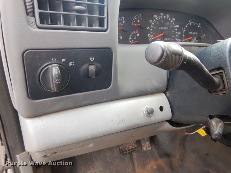 image for item DK4366 2006 Ford F750 Super Duty  utility / service truck