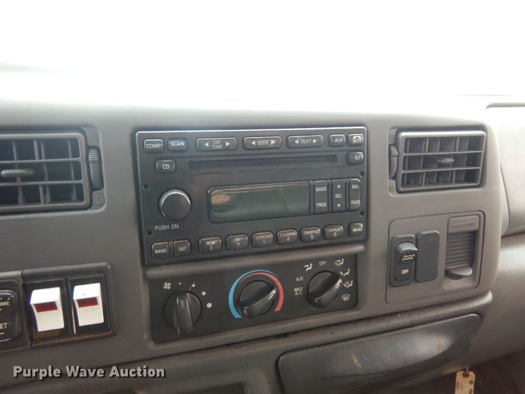 image for item DK4366 2006 Ford F750 Super Duty  utility / service truck